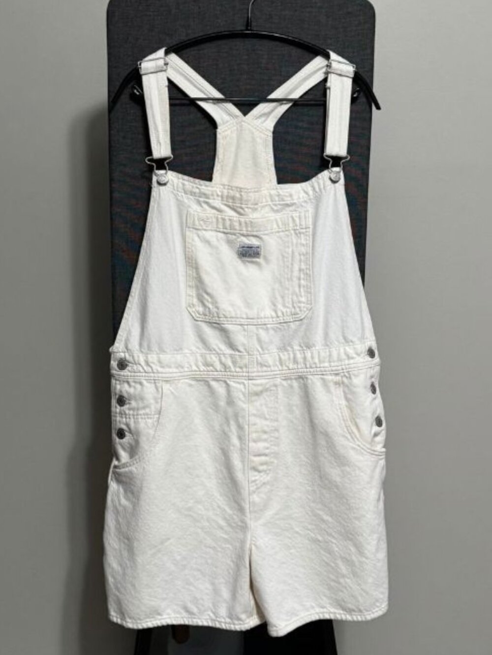 Like new, never worn!  Levi’s Denim Shortalls